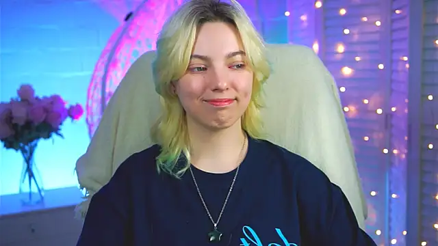 Snapshot of RocKStone_ chatting on March 18, 11:19 am RocKStone  online show from March 18, 11:19 am