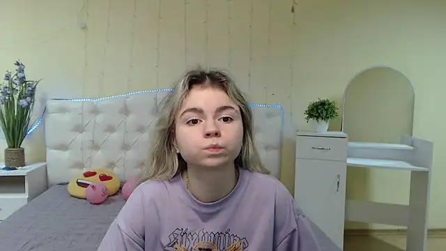 TinaRedly online show from January 22, 12:48 am