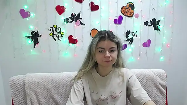 TinaRedly online show from January 31, 12:50 am