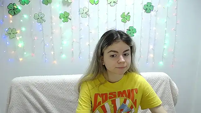 TinaRedly online show from March 22, 12:39 am