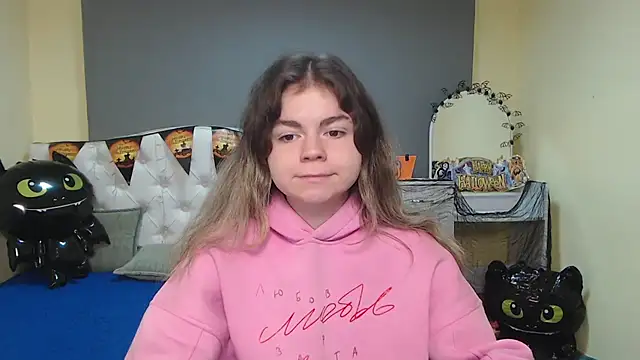 TinaRedly online show from November 4, 6:45 am