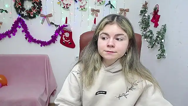 TinaRedly online show from January 5, 6:44 pm