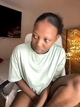 kellya  online show from November 14, 11:35 pm