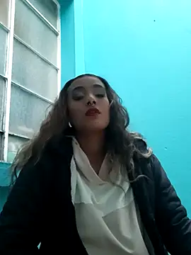 Snapshot of megan_collins96 chatting on December 23, 10:23 pm megan collins96 online show from December 23, 10:23 pm