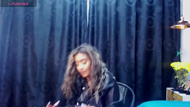 Snapshot of megan_collins96 chatting on December 27, 9:00 pm megan collins96 online show from December 27, 9:00 pm