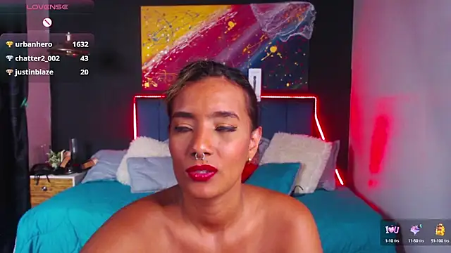 Snapshot of megan_collins96 chatting on January 23, 12:35 am megan collins96 online show from January 23, 12:35 am