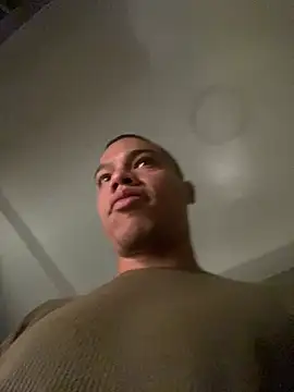 Snapshot of Osiiriis chatting on January 14, 9:24 am Osiiriis online show from January 14, 9:24 am