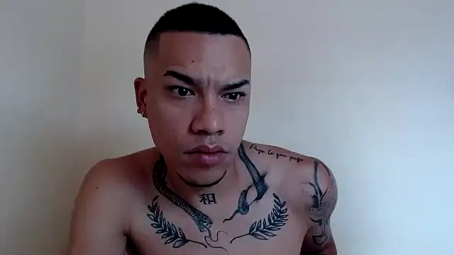 Snapshot of Osiiriis chatting on January 31, 2:07 pm Osiiriis online show from January 31, 2:07 pm