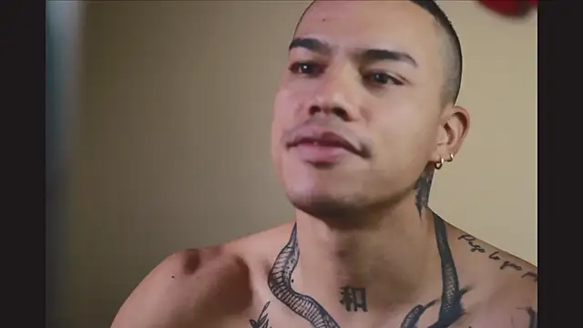 Snapshot of Osiiriis chatting on March 8, 9:40 pm Osiiriis online show from March 8, 9:40 pm