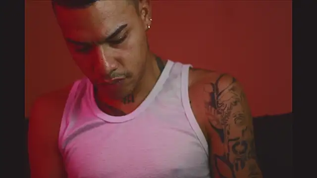 Snapshot of Osiiriis chatting on March 9, 7:15 pm Osiiriis online show from March 9, 7:15 pm