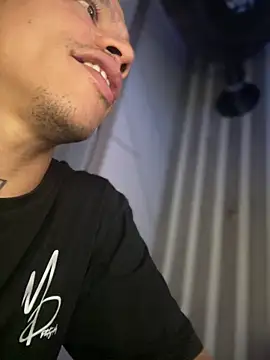 Snapshot of Osiiriis chatting on March 11, 3:16 am Osiiriis online show from March 11, 3:16 am