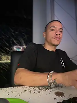 Snapshot of Osiiriis chatting on March 12, 6:07 am Osiiriis online show from March 12, 6:07 am