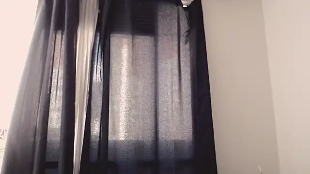 Snapshot of Osiiriis chatting on March 17, 8:51 pm Osiiriis online show from March 17, 8:51 pm