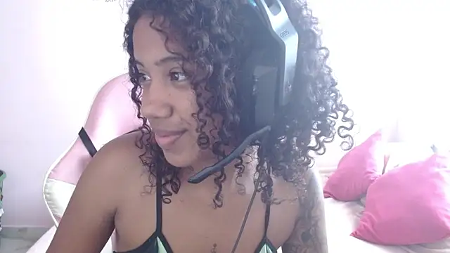 TiffanyRoouse online show from January 1, 6:27 pm