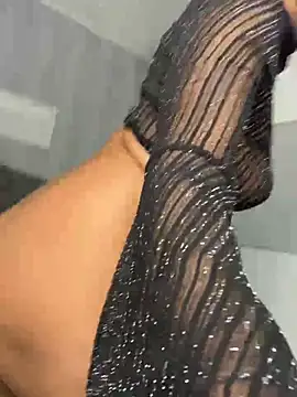 Snapshot of _adelle chatting on March 13, 1:18 pm adelle online show from March 13, 1:18 pm