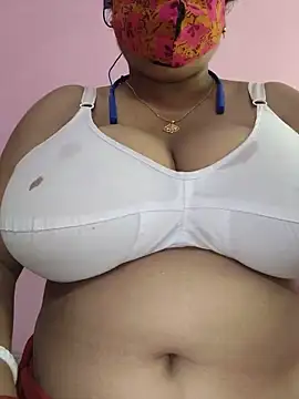 Snapshot of Kayra_34 chatting on June 18, 4:35 am Kayra 34 online show from June 18, 4:35 am
