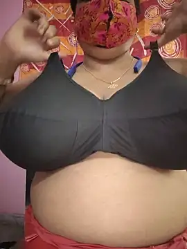 Snapshot of Kayra_34 chatting on July 8, 4:39 am Kayra 34 online show from July 8, 4:39 am