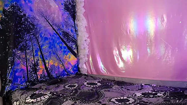 Snapshot of lilit_kyteler chatting on December 4, 7:11 pm lilit kyteler online show from December 4, 7:11 pm