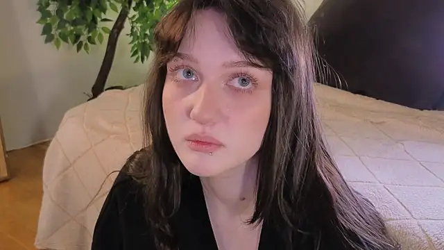 ELLIEJAY online show from November 12, 5:19 am