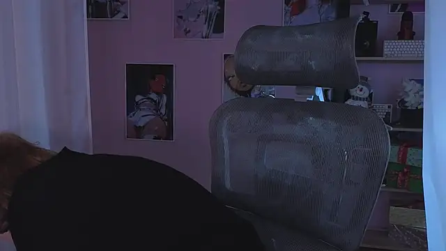 ELLIEJAY online show from December 3, 5:26 am