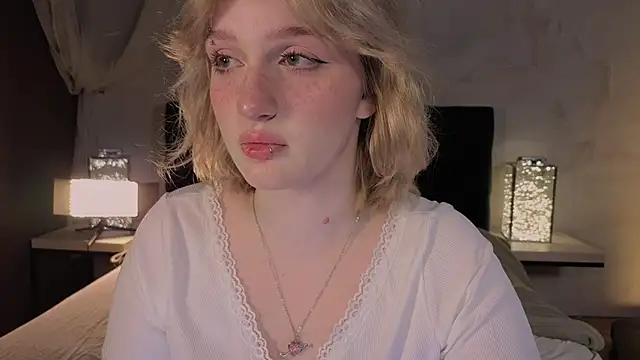 ELLIEJAY online show from March 19, 5:44 am