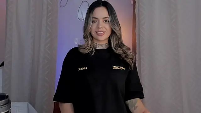 Snapshot of yandracelisofficial chatting on January 14, 4:36 am yandracelisofficial online show from January 14, 4:36 am