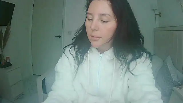 magical mia online show from April 16, 10:16 am