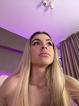 HaileyMadow online show from March 14, 8:09 am