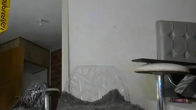 Snapshot of Kendall_Hotsexy_x chatting on February 4, 2:17 am Kendall Hotsexy x online show from February 4, 2:17 am