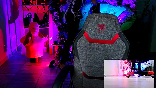 MonicaMaxwel online show from November 7, 10:26 am