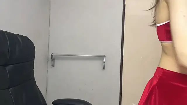 SassyJessi online show from December 22, 4:09 am