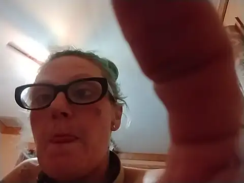 Snapshot of MickeysMallory9787 chatting on July 24, 9:29 am MickeysMallory9787 online show from July 24, 9:29 am
