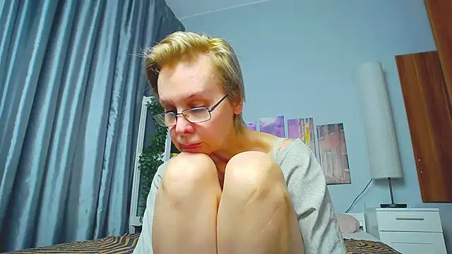 HelgaHimmell online show from March 10, 1:12 am