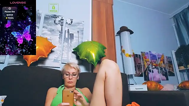 HelgaHimmell online show from November 6, 12:06 pm