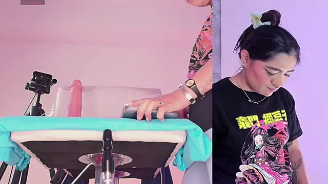 Snapshot of Angelst__ chatting on October 5, 6:45 am Angelst online show from October 5, 6:45 am