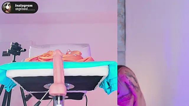 Angelst   online show from November 26, 5:52 am