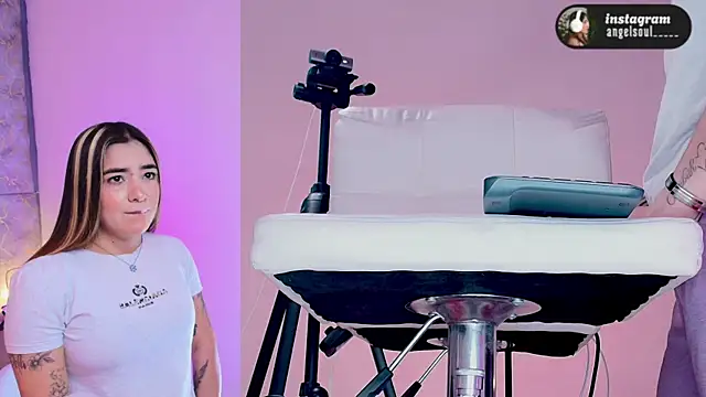 Angelst   online show from February 16, 6:31 am