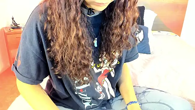 YenniferCurly online show from February 6, 12:48 pm