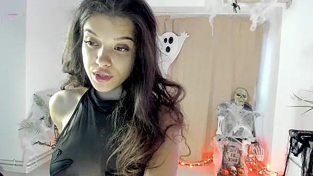 Snapshot of BabyAylin chatting on October 25, 5:37 am BabyAylin online show from October 25, 5:37 am