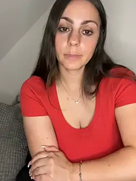 Snapshot of Loella-Rose chatting on July 5, 11:01 pm Loella-Rose online show from July 5, 11:01 pm