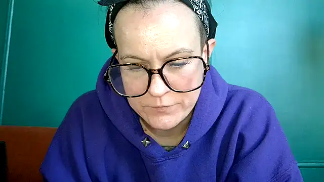 quinnmariexo online show from October 21, 8:20 pm