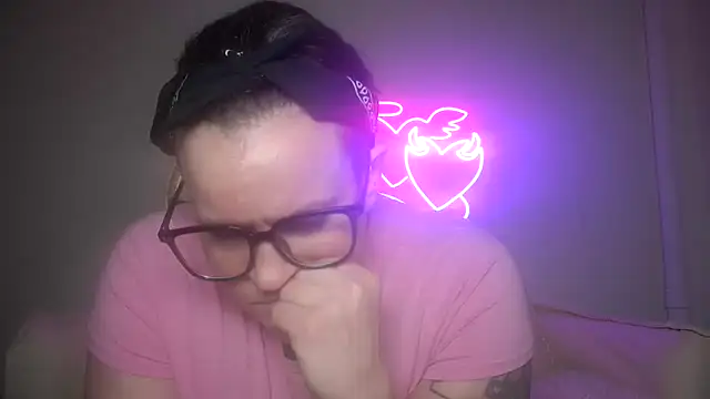 quinnmariexo online show from February 11, 6:35 pm