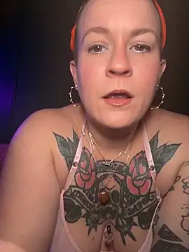 quinnmariexo online show from May 29, 5:22 pm