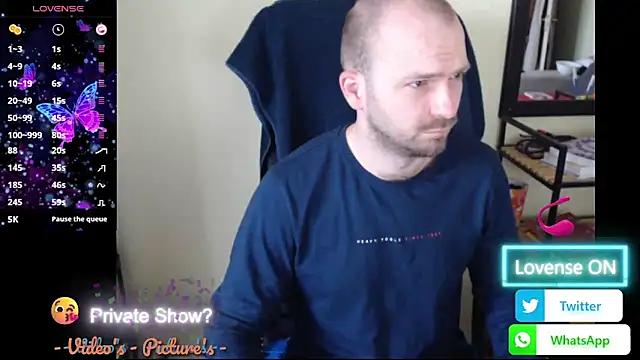 Snapshot of RealManHaveHairy chatting on May 19, 5:08 pm RealManHaveHairy online show from May 19, 5:08 pm