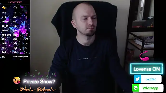 Snapshot of RealManHaveHairy chatting on May 22, 5:51 pm RealManHaveHairy online show from May 22, 5:51 pm