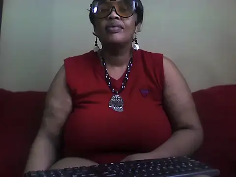 Snapshot of SexxyBoob chatting on September 20, 6:25 am SexxyBoob online show from September 20, 6:25 am