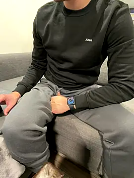 Snapshot of Sex_Boy_Toy chatting on November 4, 6:40 pm Sex Boy Toy online show from November 4, 6:40 pm