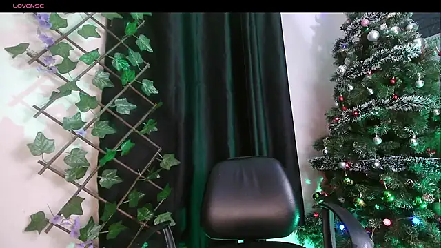 Snapshot of vale_bunny23 chatting on December 21, 7:16 pm vale bunny23 online show from December 21, 7:16 pm