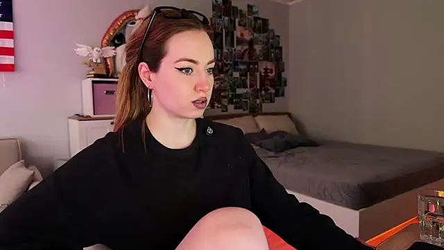 LinaWitch online show from March 18, 1:47 pm