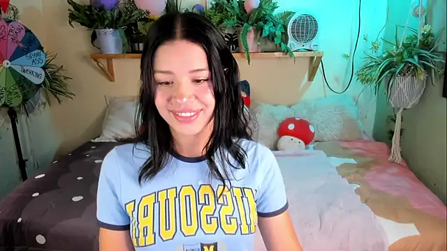 MiaaRose online show from February 12, 6:47 pm